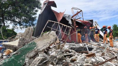 Death Toll From Powerful Philippines Earthquake Could Rise as Hundreds of Aftershocks Shake Mindanao