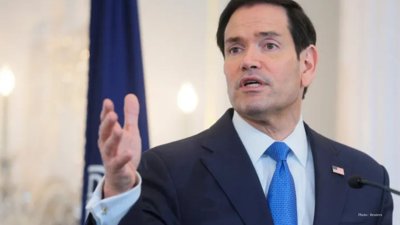 Trump Allies Hail Iran Deal as Democrats Seek Details